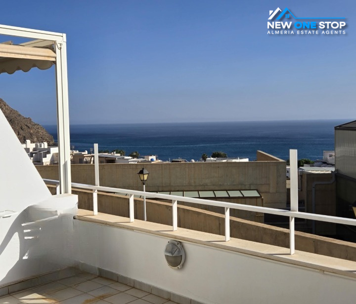 Town House for sale in carboneras