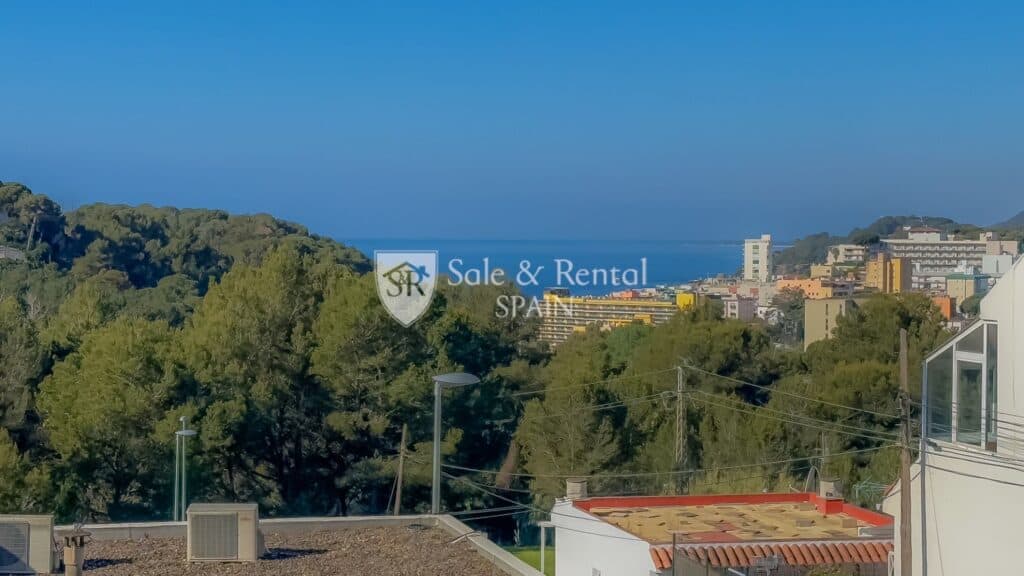 terraced house for sale in lloret de mar