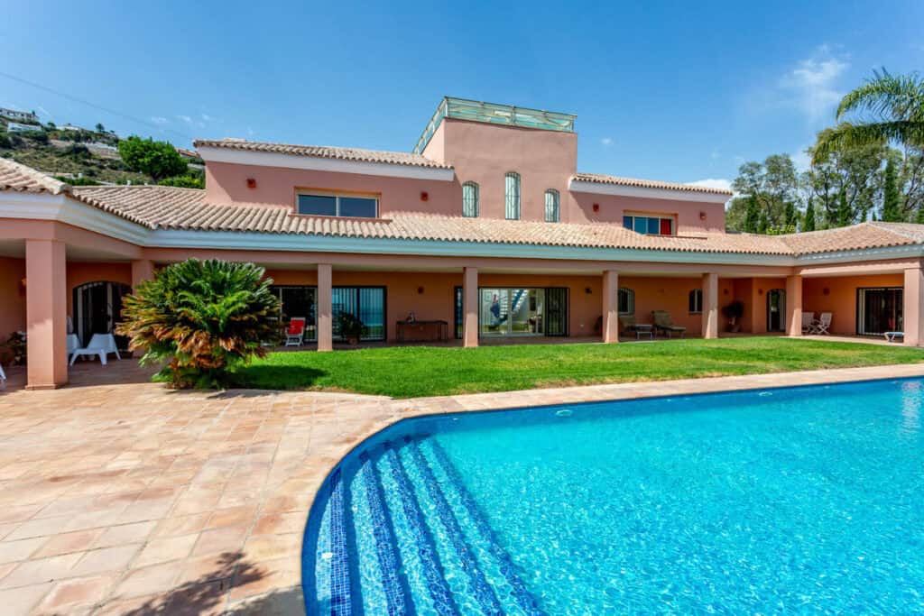 villa for sale in benalmadena costa