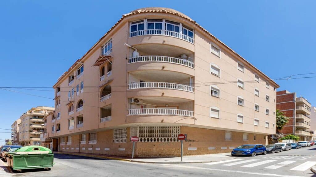 apartment for sale in torrevieja