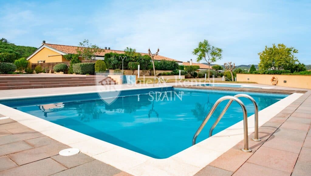 terraced house for sale in lloret de mar