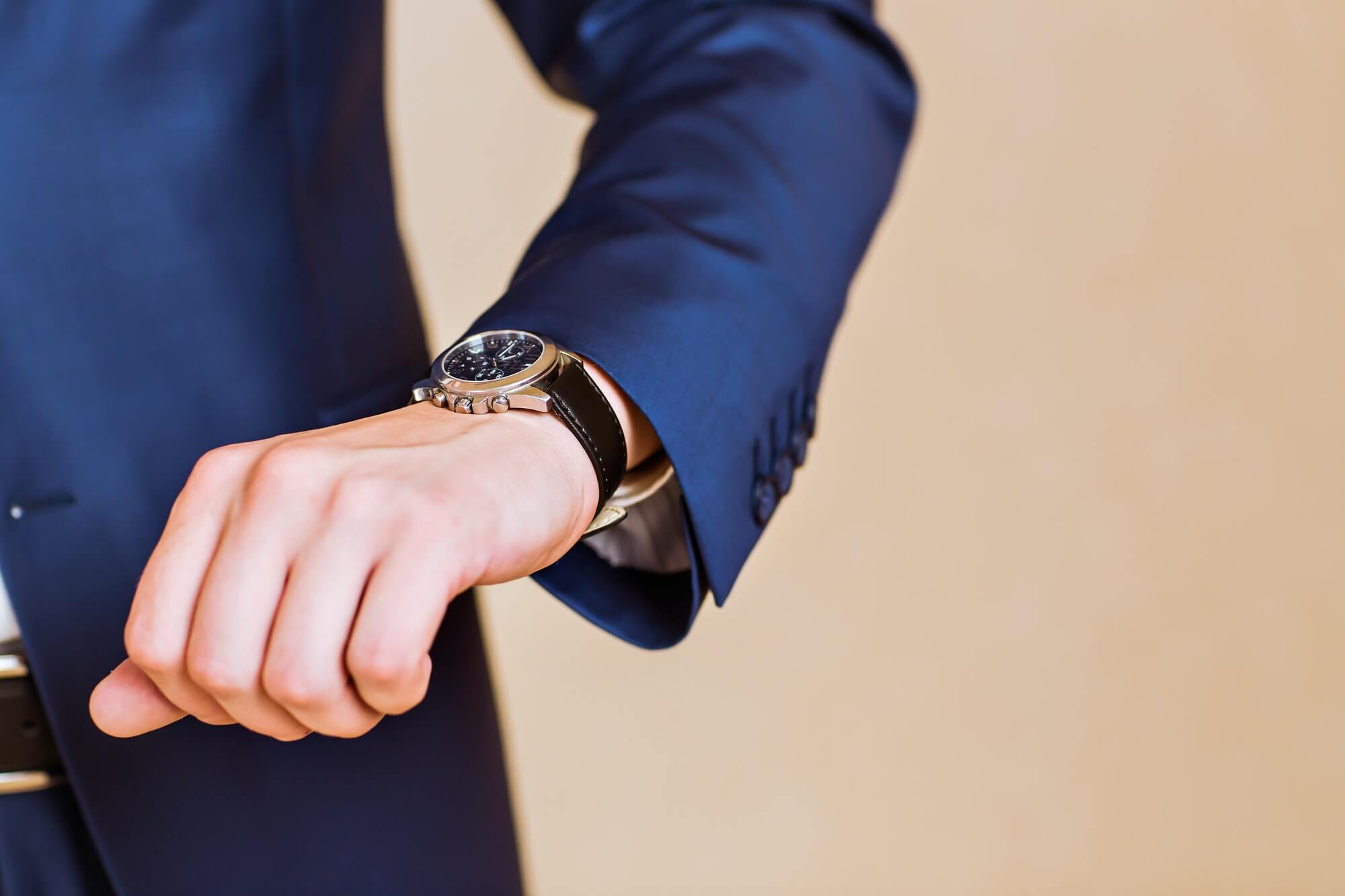 men-s-hand-with-a-watch-1-1.jpg