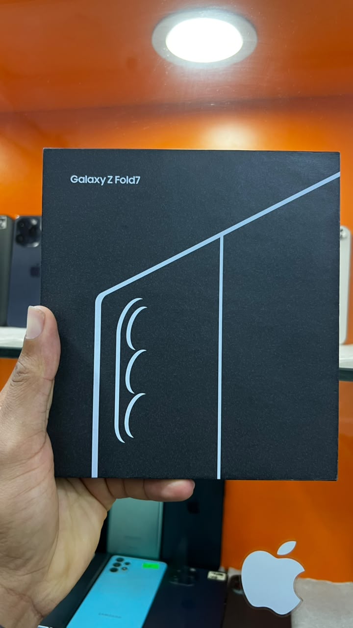 OPEN BOX SAMSUNG GALAXY ZFOLD 7 , 512GB, PHYSICAL + eSIM UNLOCK, JET BLACK photo 3