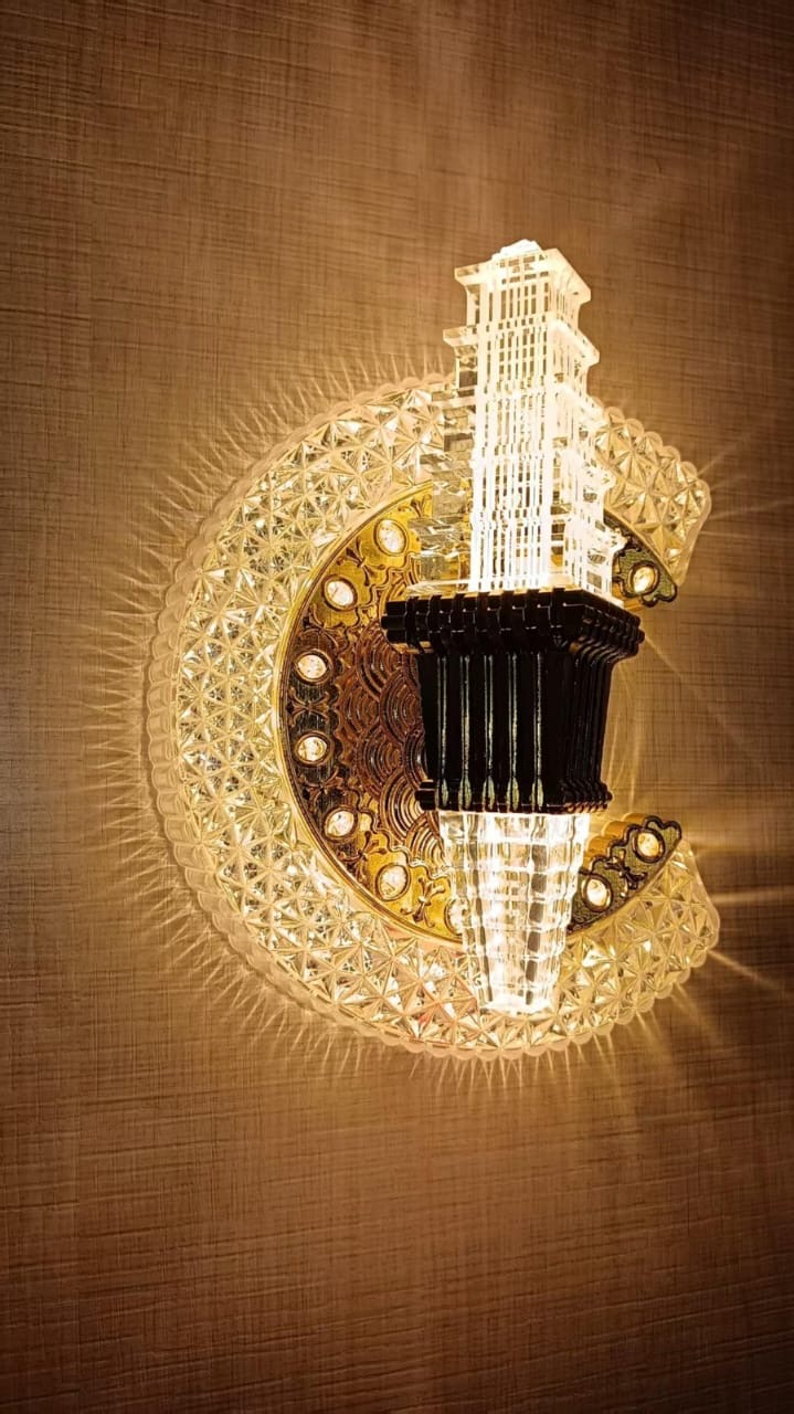 Fancy wall bracket photo 4