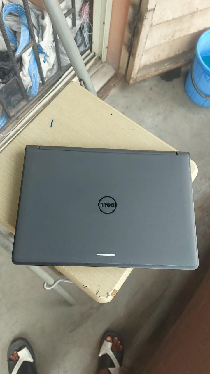 Dell Latitude 3160 Intel Celeron 128/4gb Touch screen photo 2