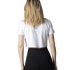 Calvin Klein Performance T-Shirt Mulher - 260486 - Image 2