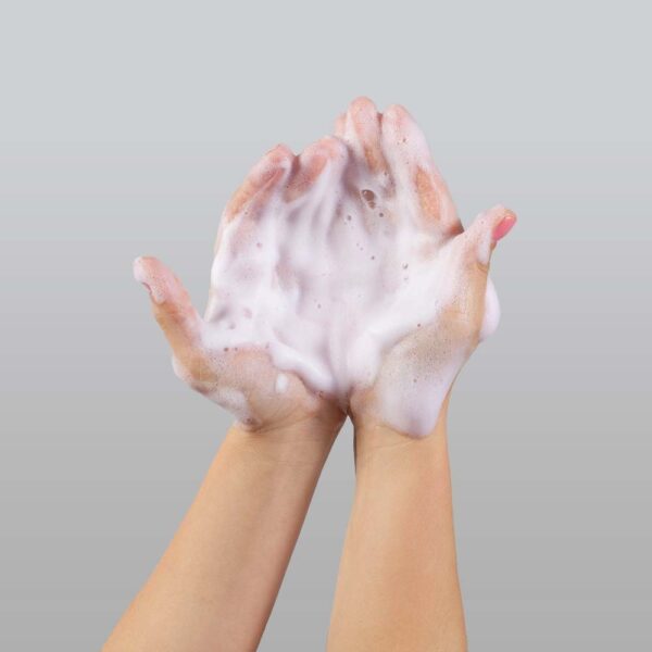 GEL DE BANHO ESPUMOSO FOAMING SHOWER GEL PRETTY BUT WILD SECRET PLAY 200ML - Image 2