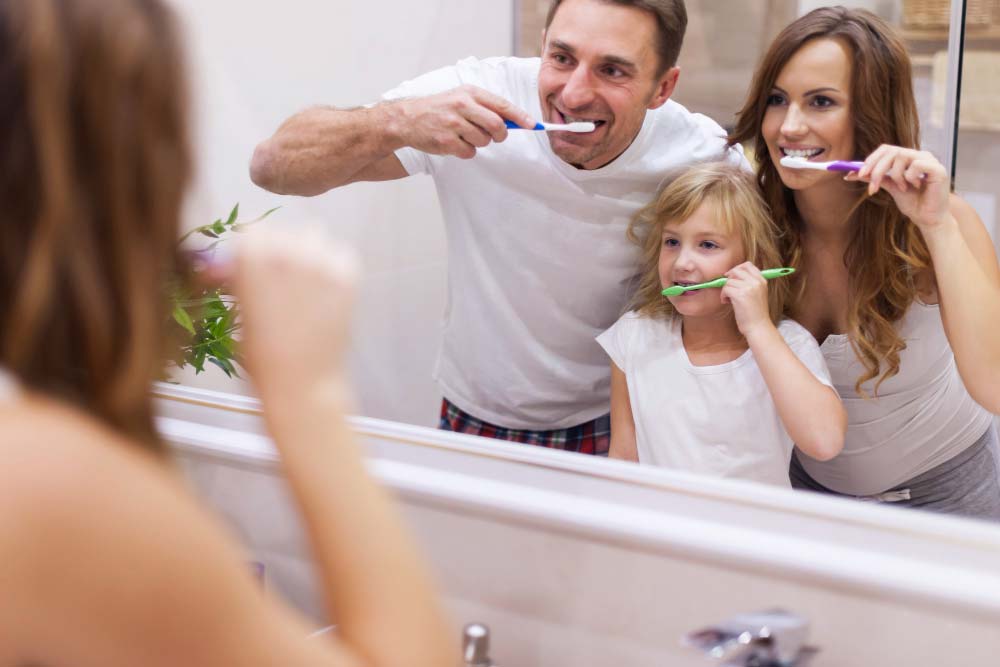 Choosing the Right Toothbrush and Toothpaste for Your Needs