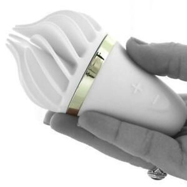ESTIMULADOR DE CLITÓRIS LAYONS SWEET TREAT COM CARREGADOR USB BRANCO/DOURADO SATISFYER - Imagen 2
