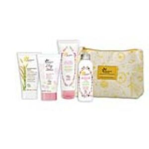 COFRE NECESSAIRE ROSA 4 produtos 50ml.